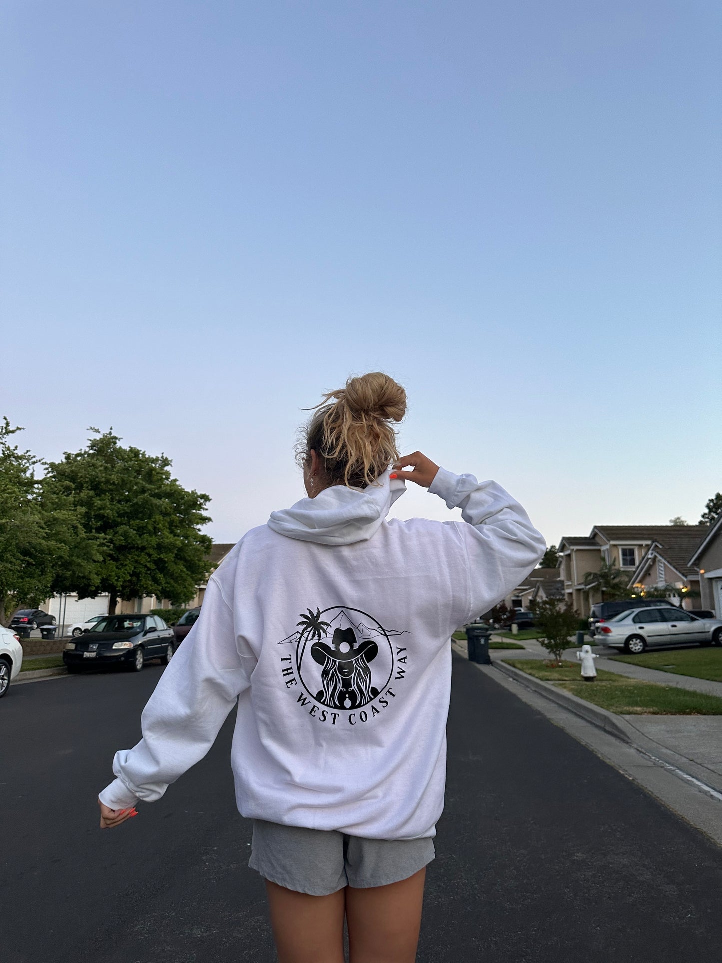 Logo Zip Up- White/Black