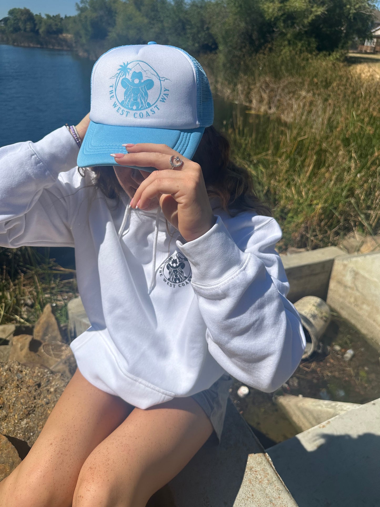 Logo Trucker Hat- White/Blue